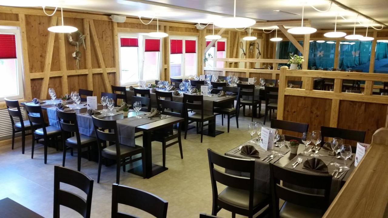 Fitnexx Zelt-Dorf Hotel Balsthal Kültér fotó