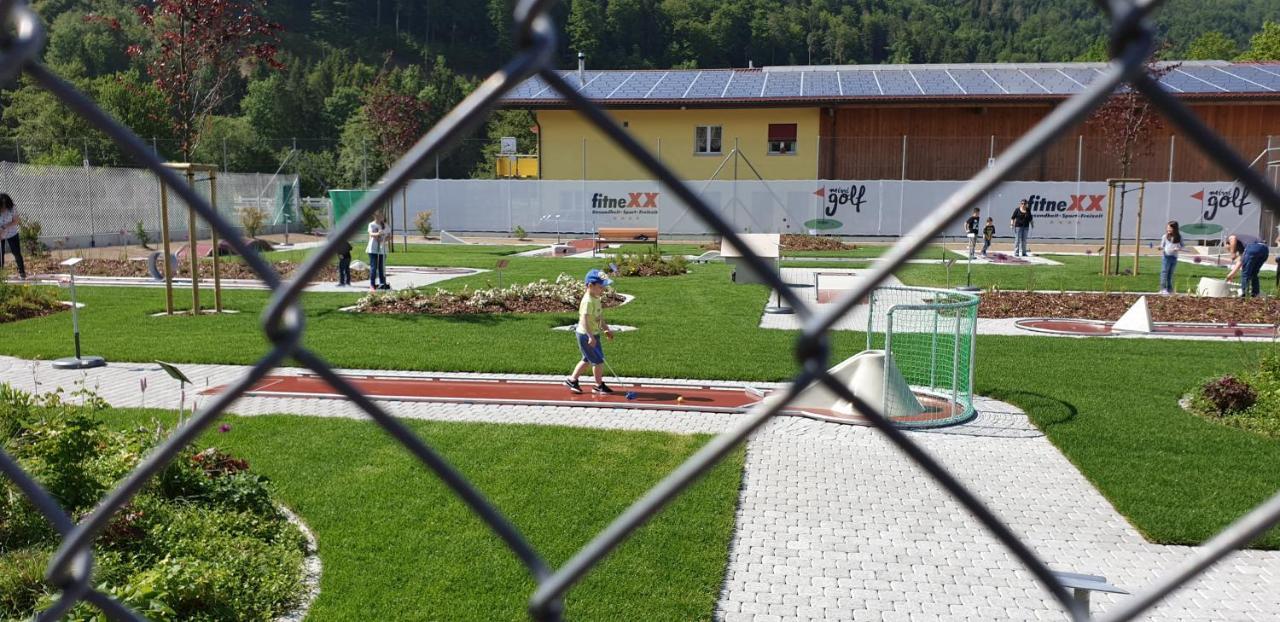 Fitnexx Zelt-Dorf Hotel Balsthal Kültér fotó